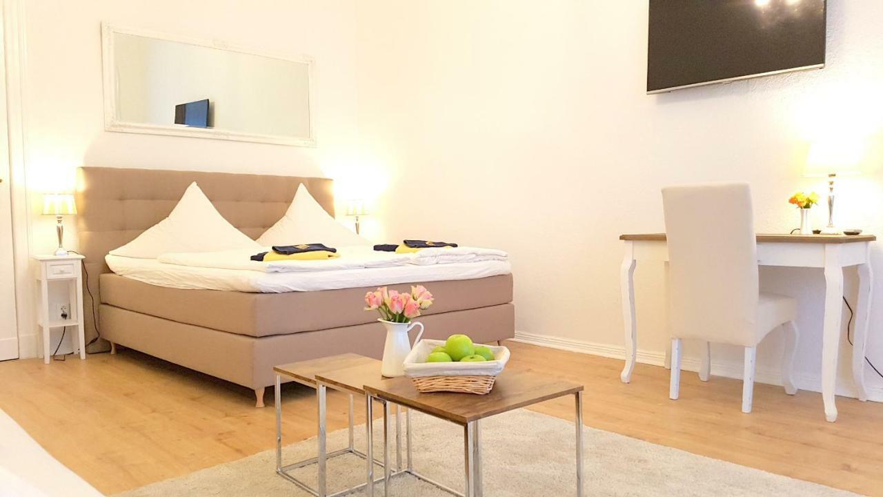 Kvh By Rockchair Apartments L Superhost Status L Boxspringbett Am Schloss Charlottenburg Welcomes You! 柏林 外观 照片