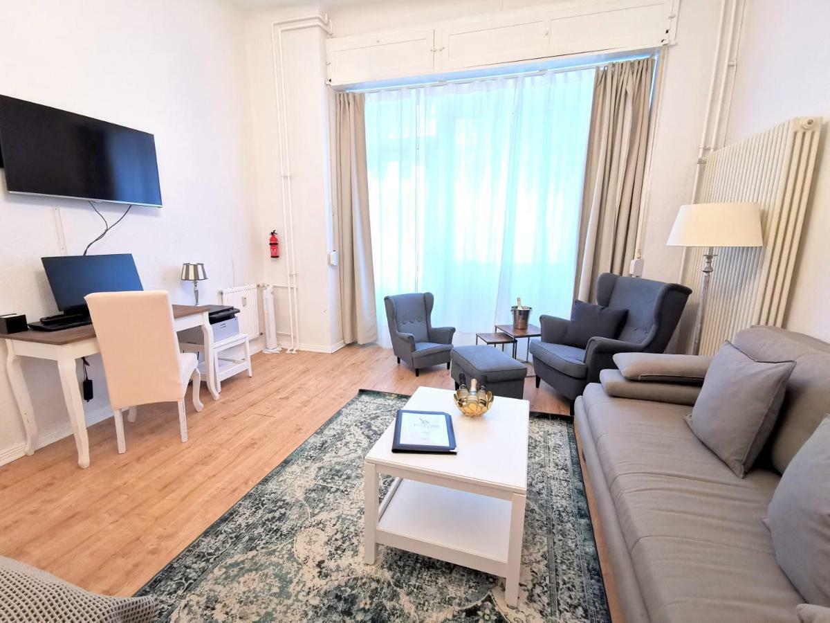 Kvh By Rockchair Apartments L Superhost Status L Boxspringbett Am Schloss Charlottenburg Welcomes You! 柏林 外观 照片